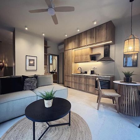 Luxurious Wooden Detail Flat In City Center Chalkida Ngoại thất bức ảnh