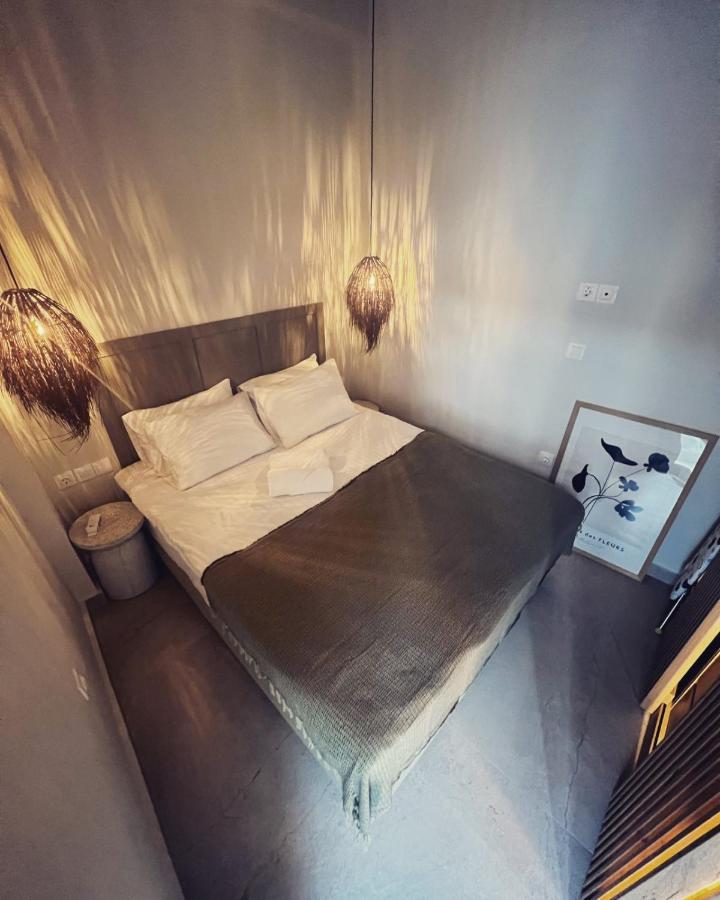 Luxurious Wooden Detail Flat In City Center Chalkida Ngoại thất bức ảnh