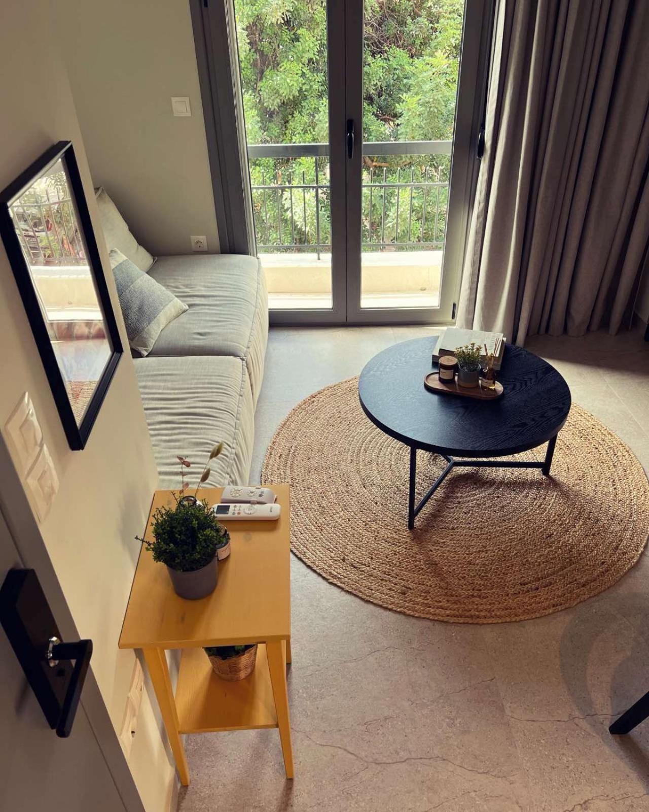 Luxurious Wooden Detail Flat In City Center Chalkida Ngoại thất bức ảnh