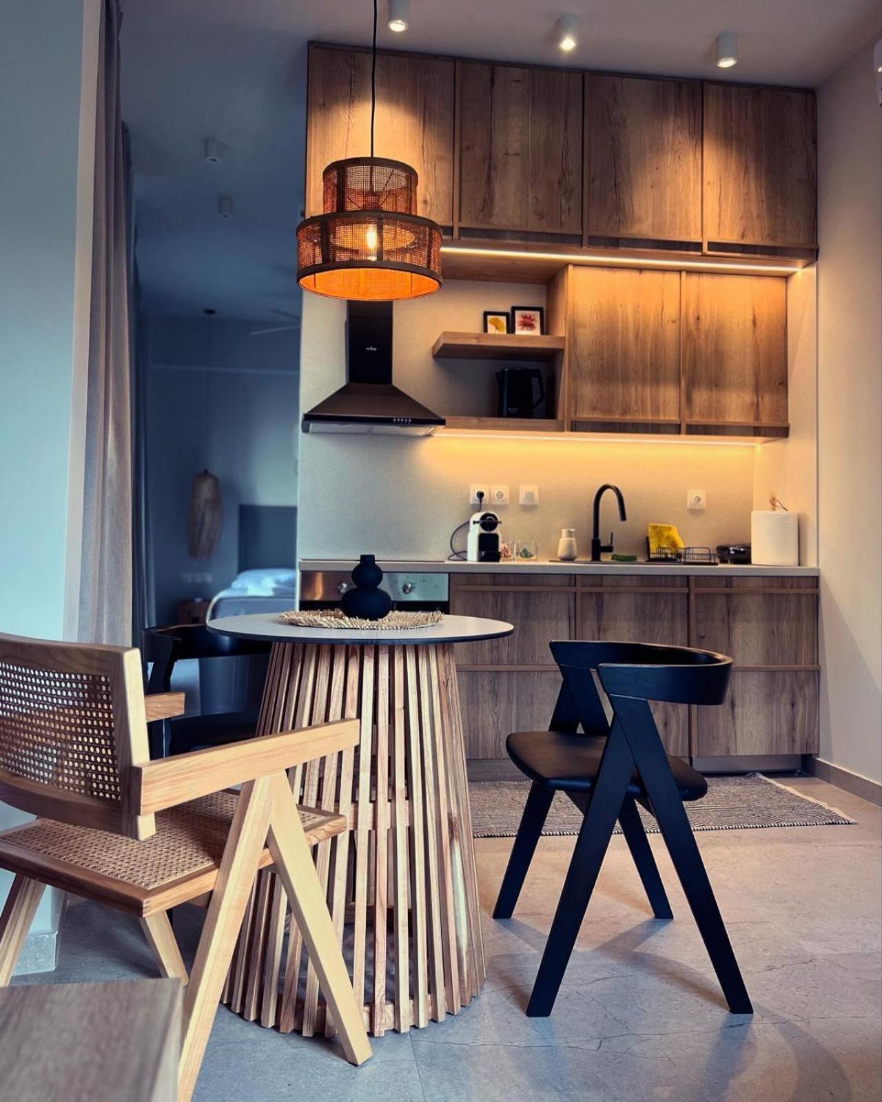 Luxurious Wooden Detail Flat In City Center Chalkida Ngoại thất bức ảnh